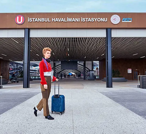 a passenger arriving istanbul airport by using public transport