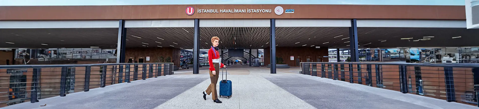 a passenger arriving istanbul airport by using public transport
